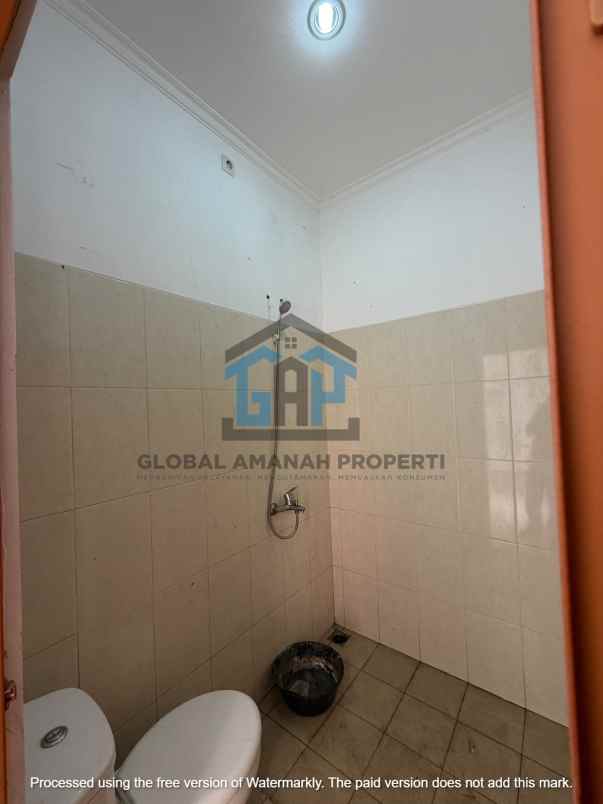 dijual rumah baru minimalis cihanjuang row jalan besar