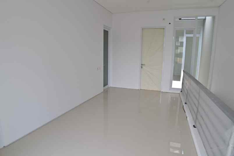 dijual rumah baru minimalis di manyar rejo surabaya