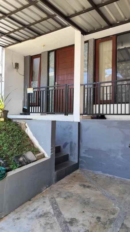 dijual rumah baru siap huni lokasi tlekung kota batu