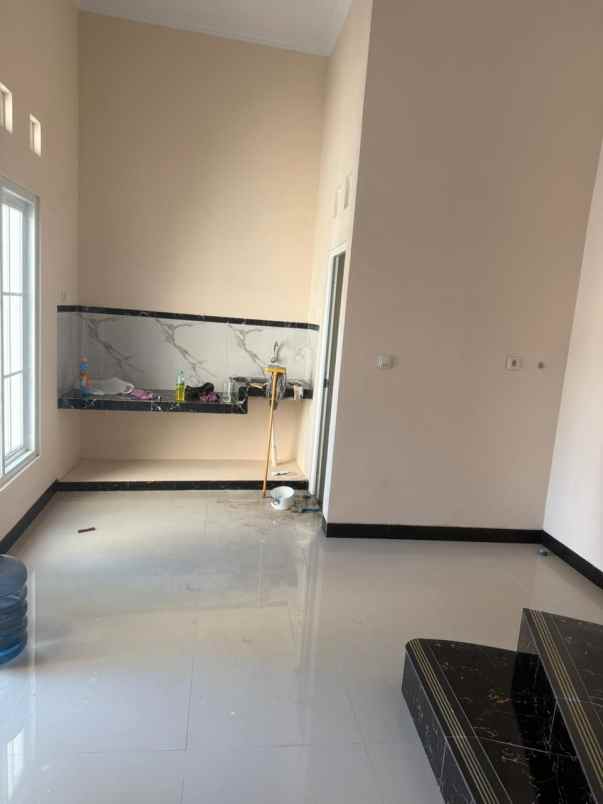 dijual rumah batiretno banguntapan bantul