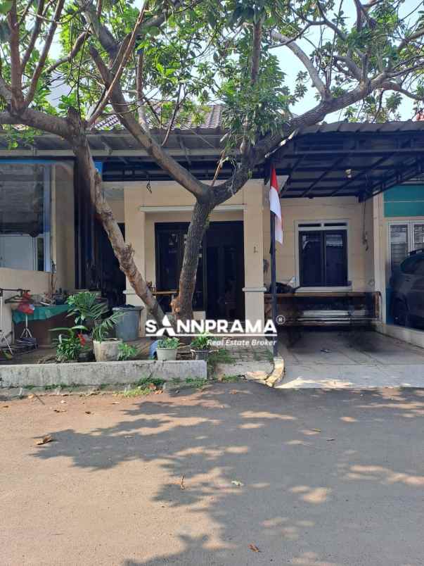 dijual rumah beji