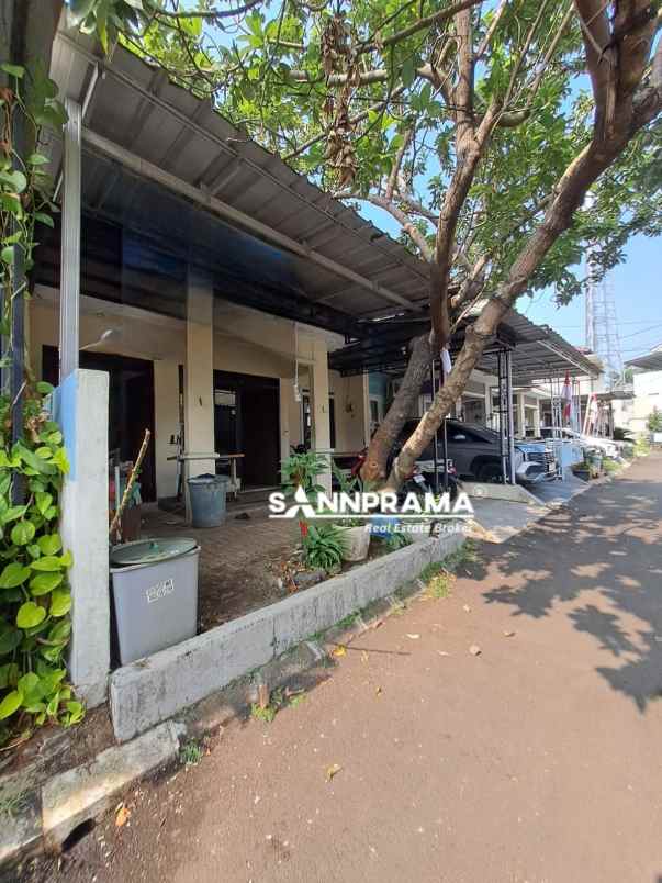dijual rumah beji