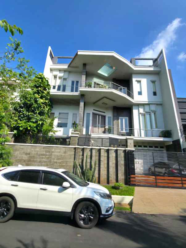 dijual rumah blk valencia no 8c rt 12