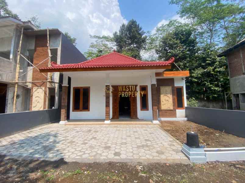 dijual rumah borobudur