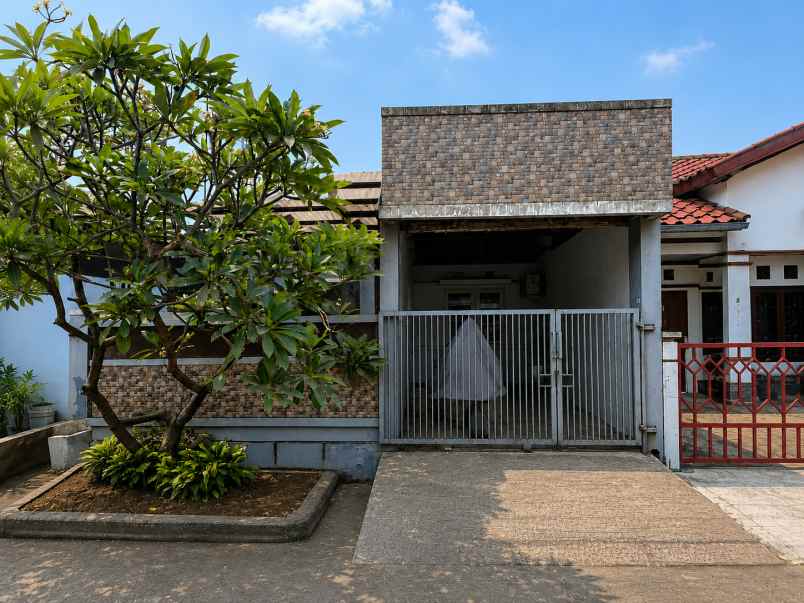 dijual rumah boulevard hijau harapan