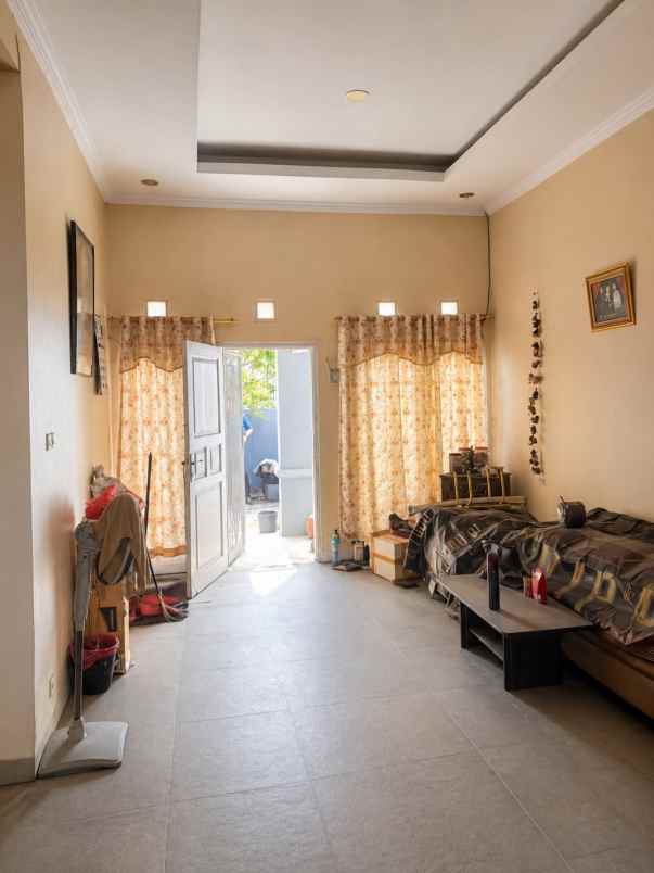 dijual rumah boulevard hijau harapan