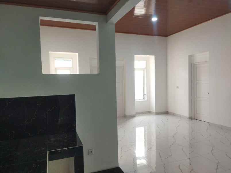 dijual rumah bukit golf cibubur