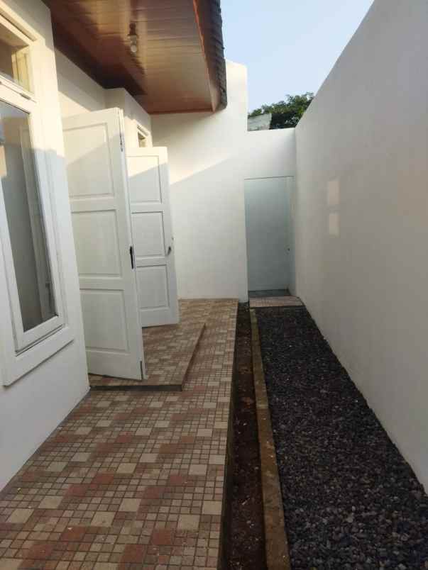 dijual rumah bukit golf cibubur