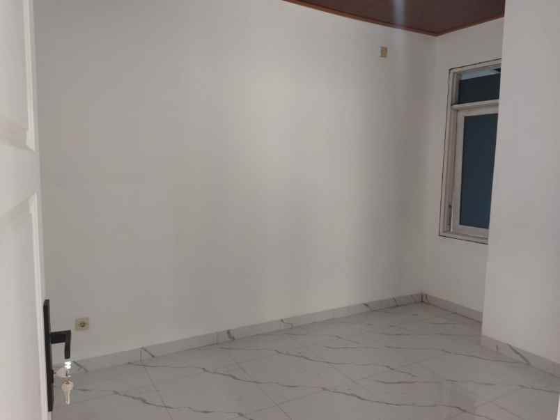 dijual rumah bukit golf cibubur