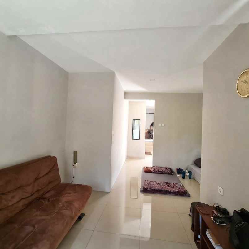 dijual rumah bukit pakar timur dago