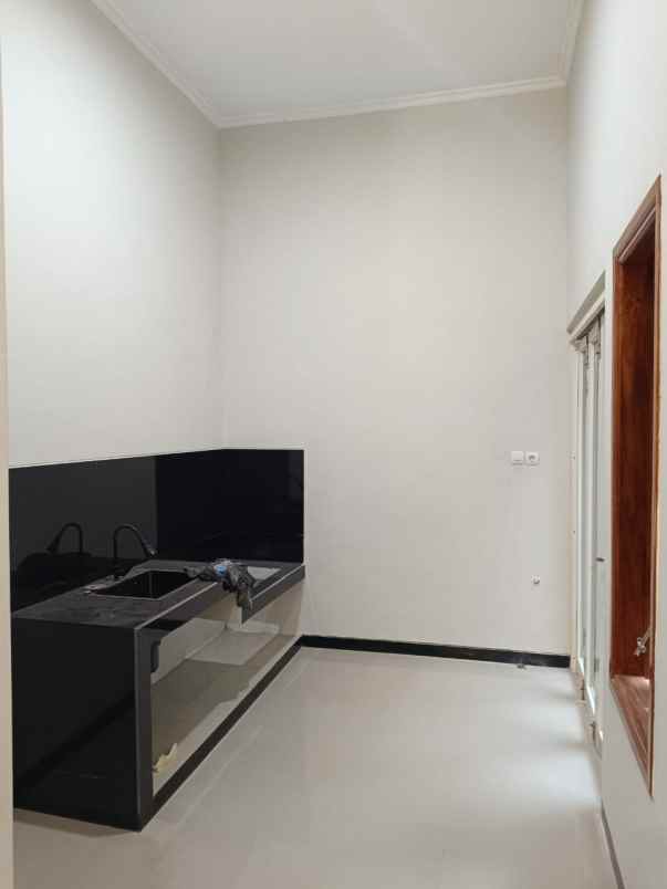 dijual rumah bumi sedati kwangsan