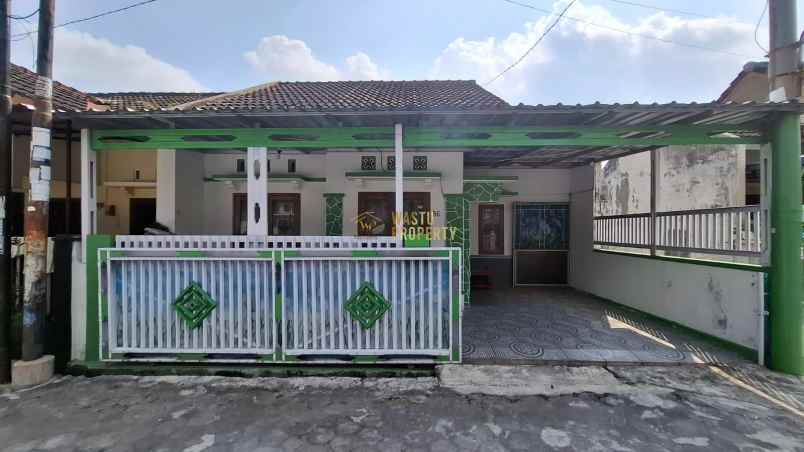 dijual rumah caturtunggal kec depok kab