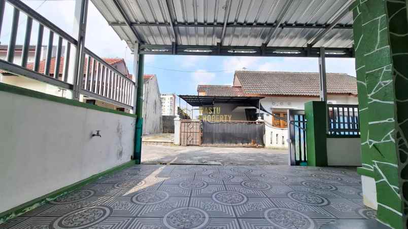 dijual rumah caturtunggal kec depok kab