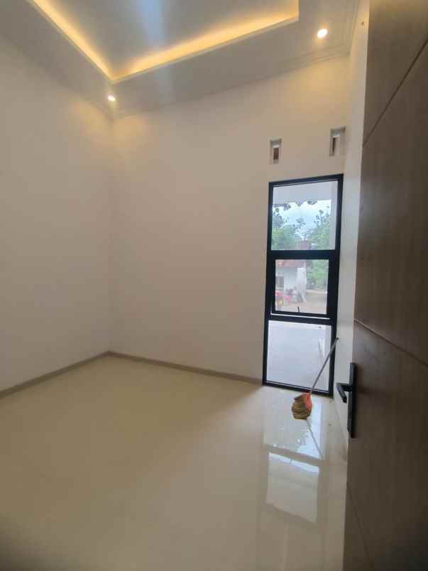 dijual rumah cebongan