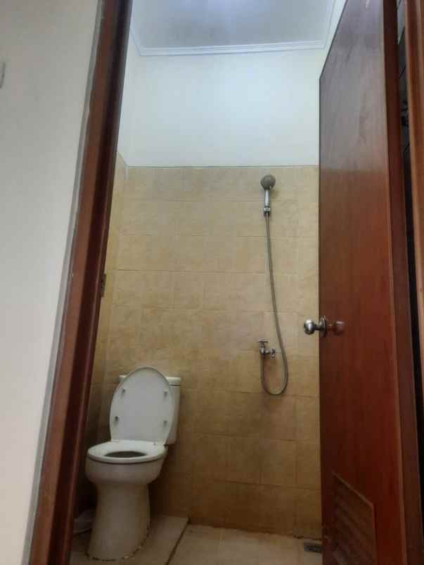 dijual rumah cibubur grand country