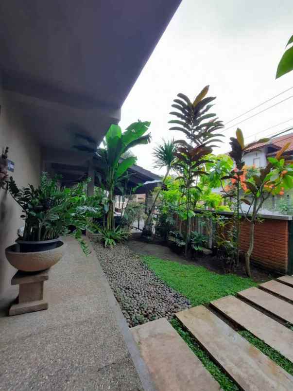 dijual rumah cigadung