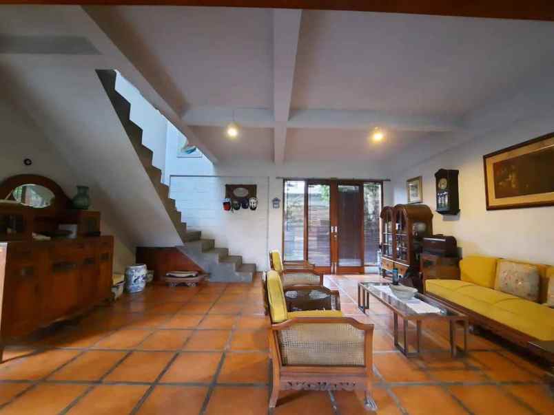 dijual rumah cigadung