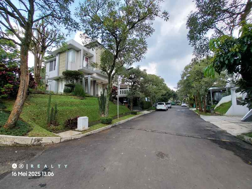 dijual rumah cigadung kota bandung jawa