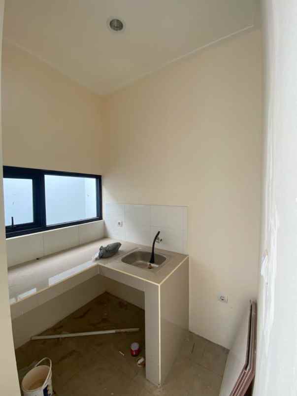 dijual rumah cigugur girang