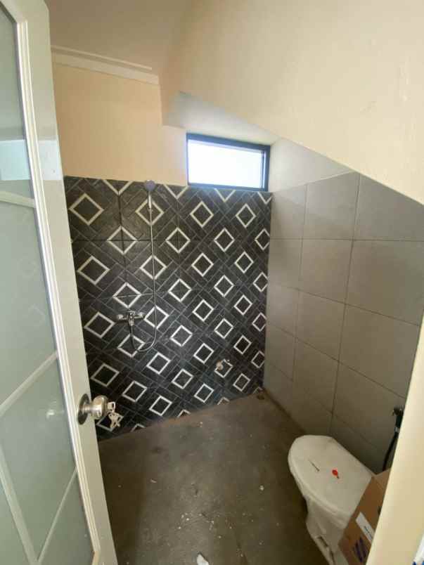 dijual rumah cigugur girang