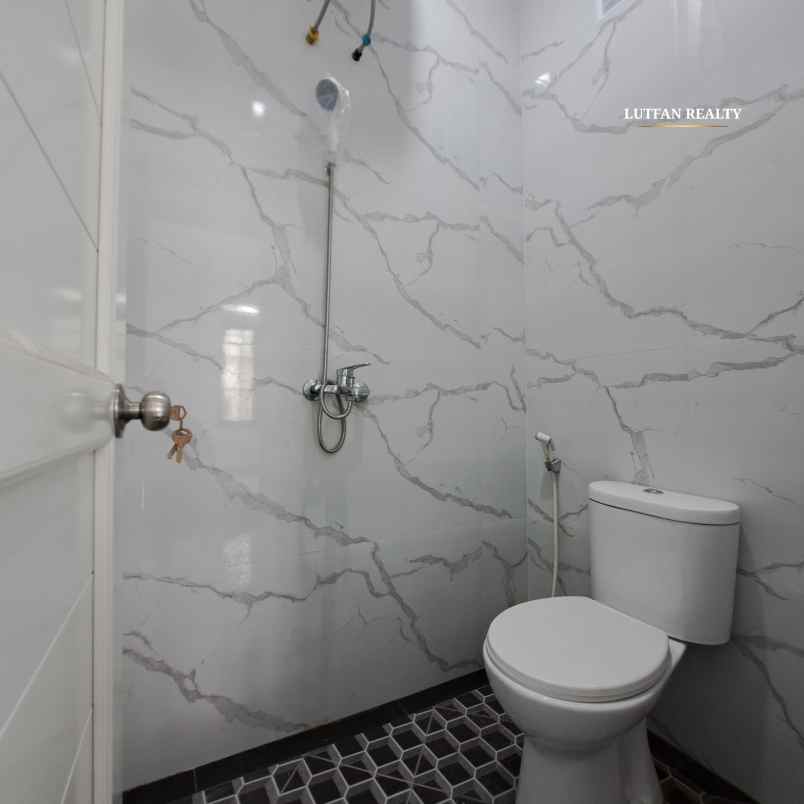 dijual rumah cilandak