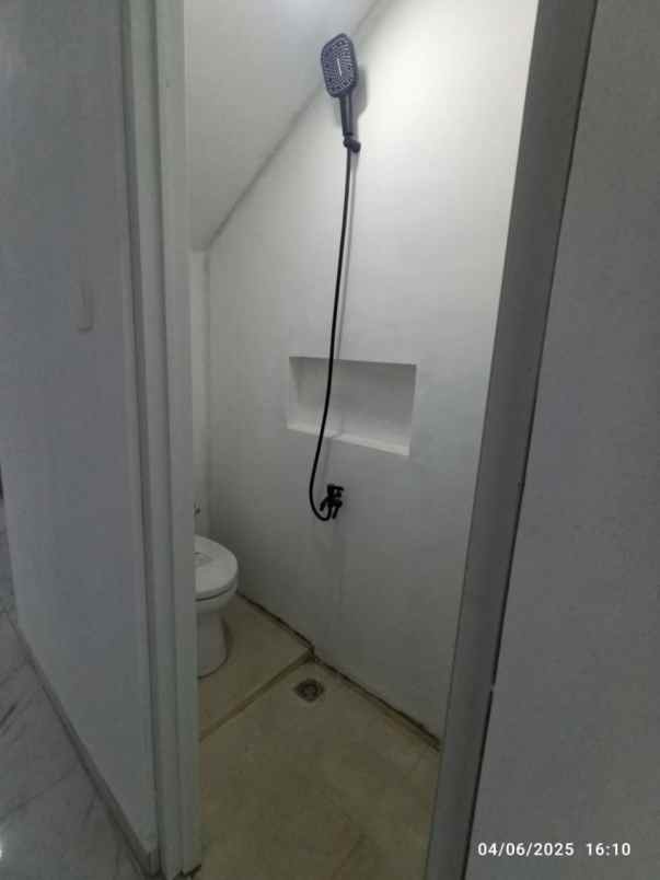 dijual rumah cilangkap