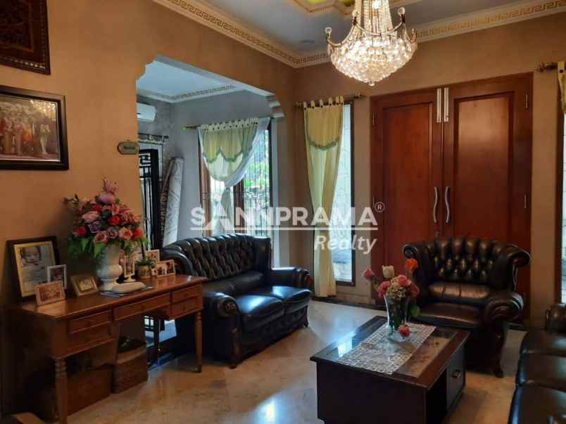dijual rumah cinere cinere depok