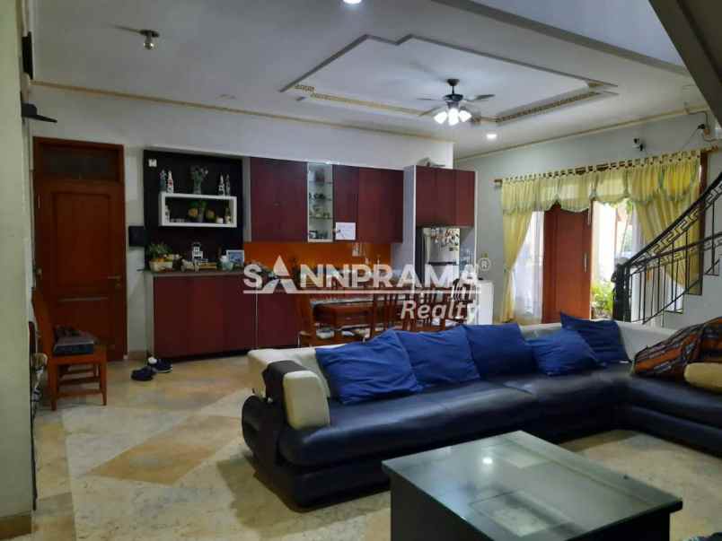 dijual rumah cinere depok