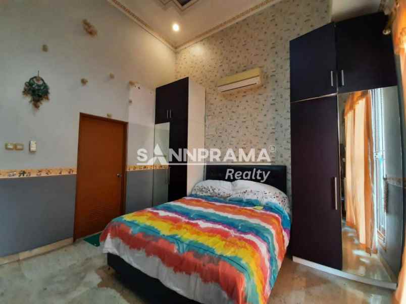 dijual rumah cinere depok