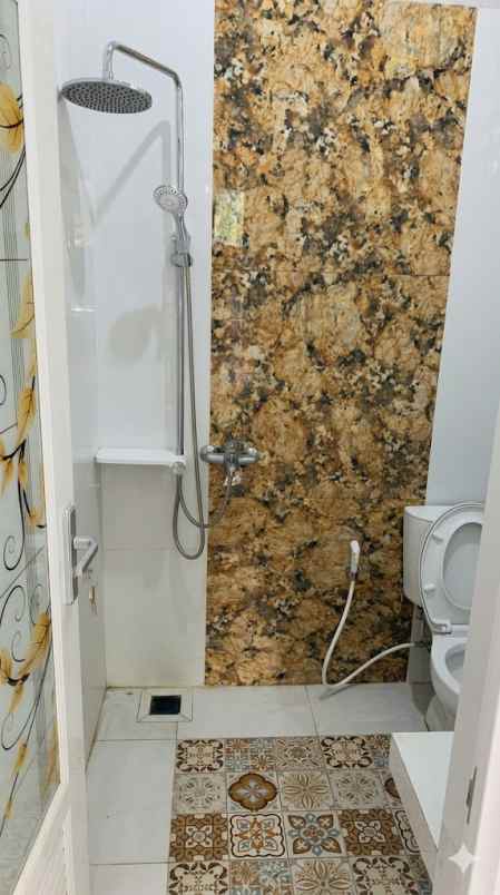 dijual rumah cinere estate blok a