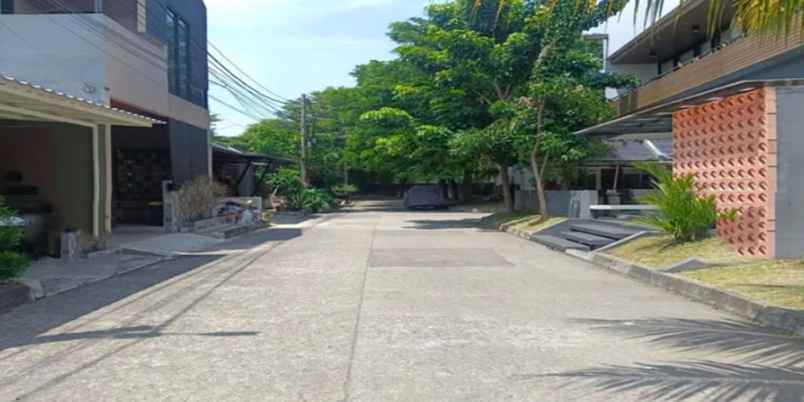 dijual rumah cingised