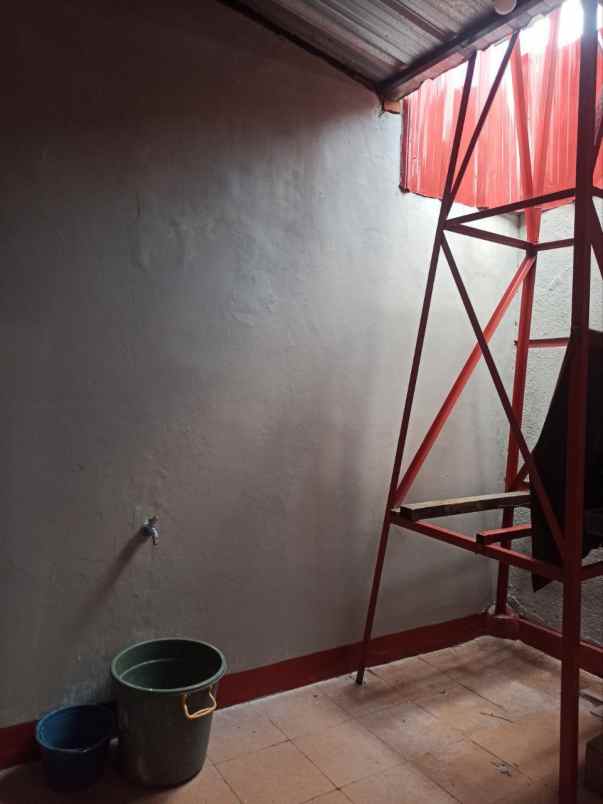 dijual rumah cipamokolan