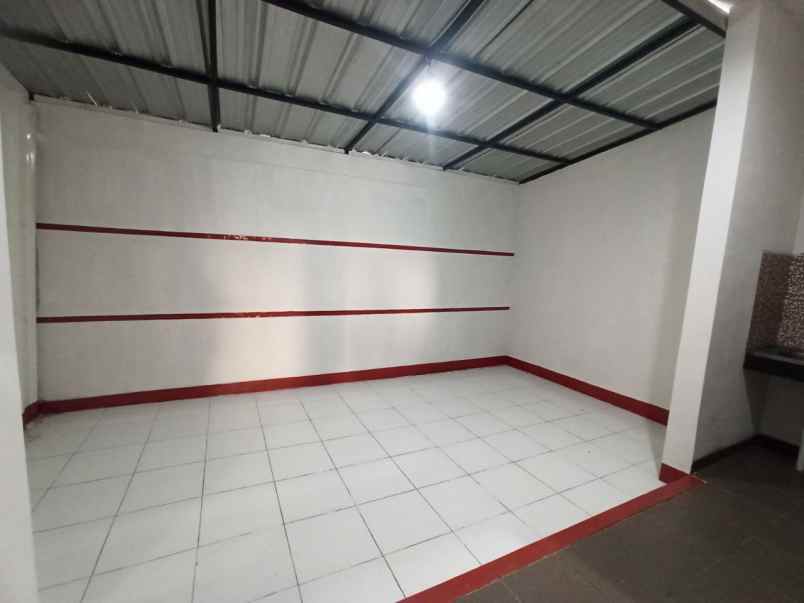 dijual rumah cipamokolan