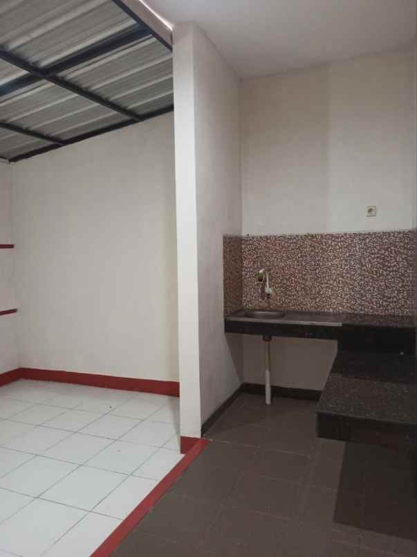 dijual rumah cipamokolan