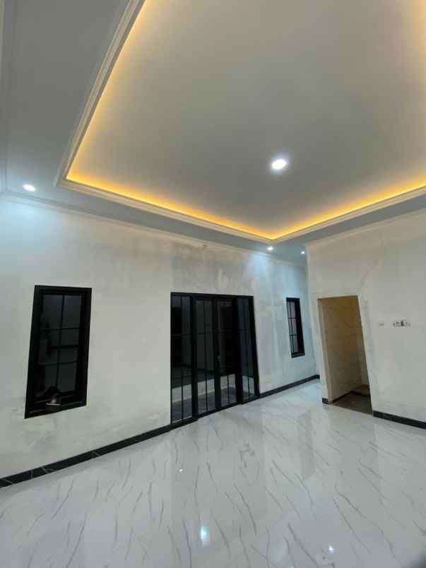 dijual rumah cipedak