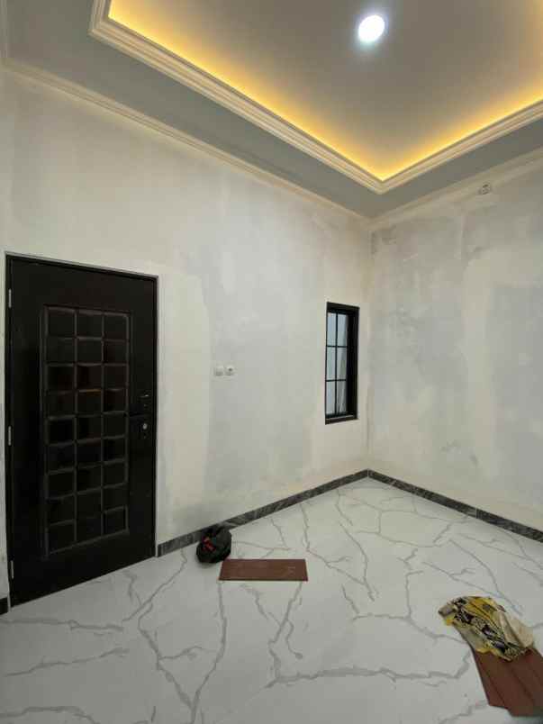 dijual rumah cipedak