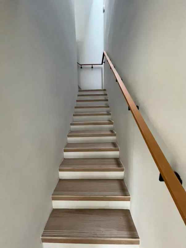 dijual rumah ciputat