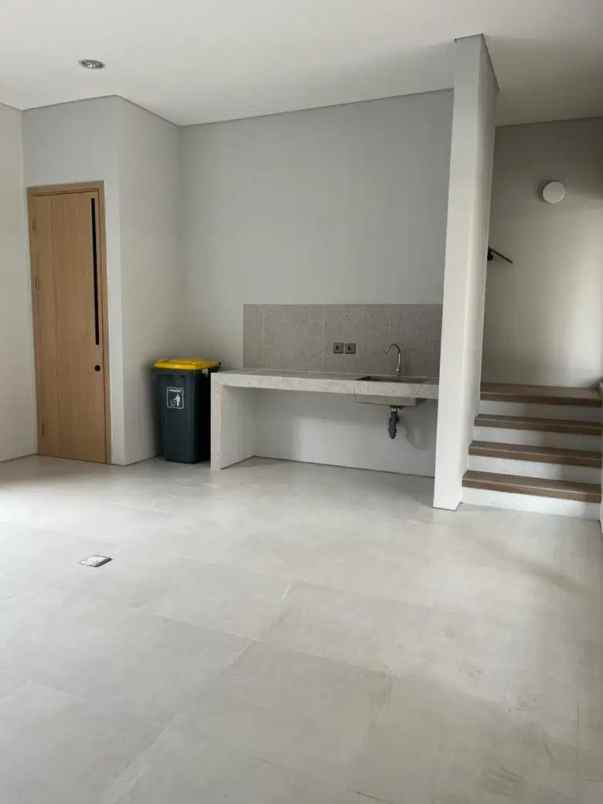 dijual rumah ciputat
