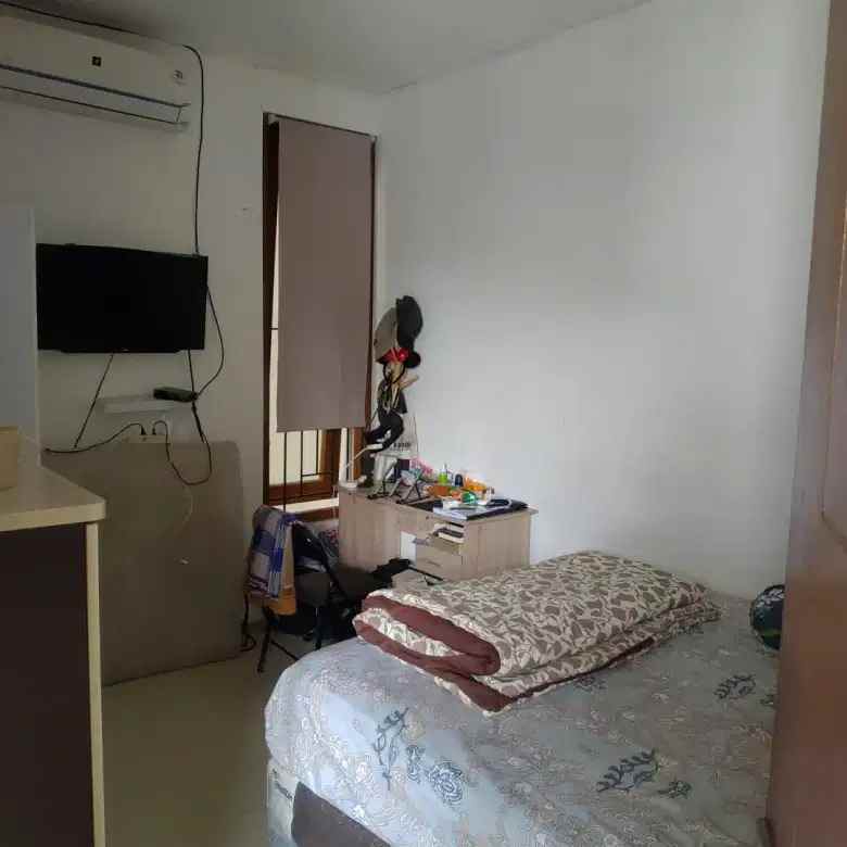 dijual rumah ciputat serua