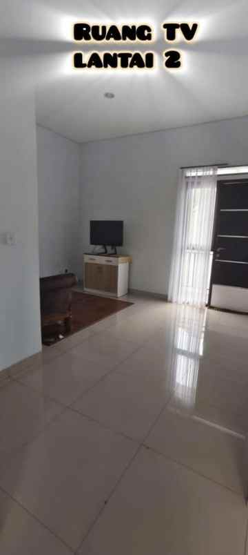 dijual rumah cisaranten kulon