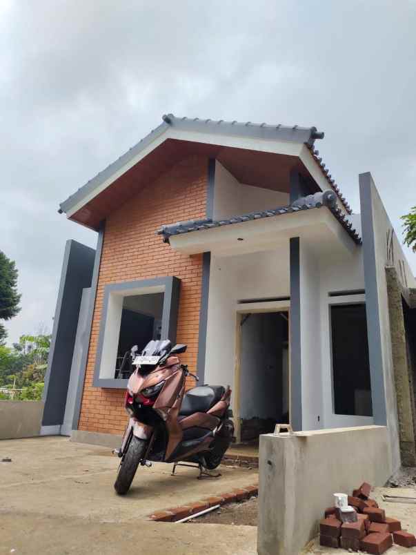 dijual rumah cisarua lembang bandung barat