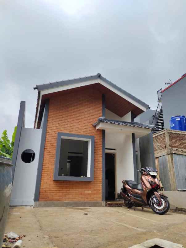 dijual rumah cisarua lembang bandung barat