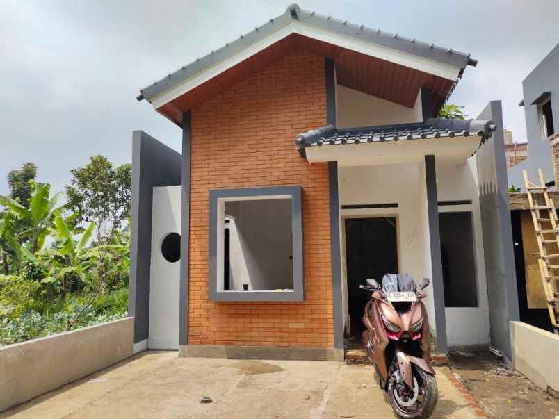 dijual rumah cisarua lembang bandung barat