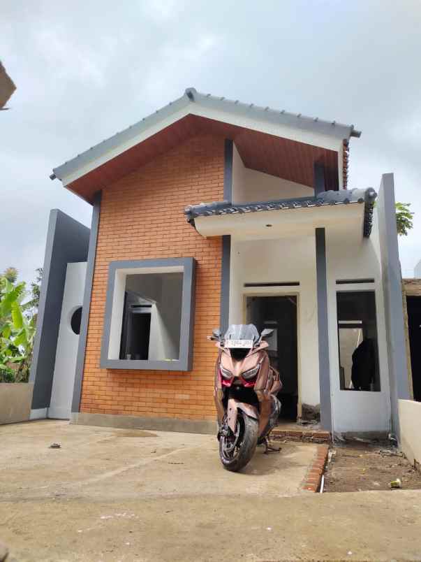 dijual rumah cisarua lembang bandung barat