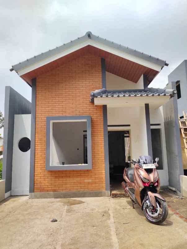 dijual rumah cisarua lembang bandung barat
