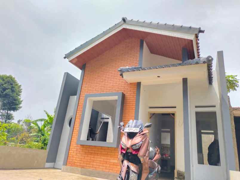 dijual rumah cisarua lembang bandung barat