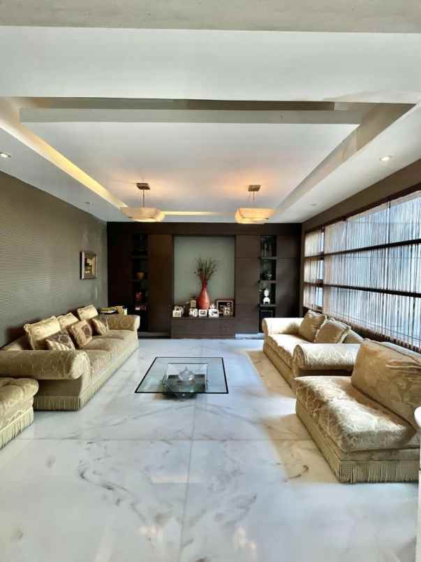 dijual rumah citraland