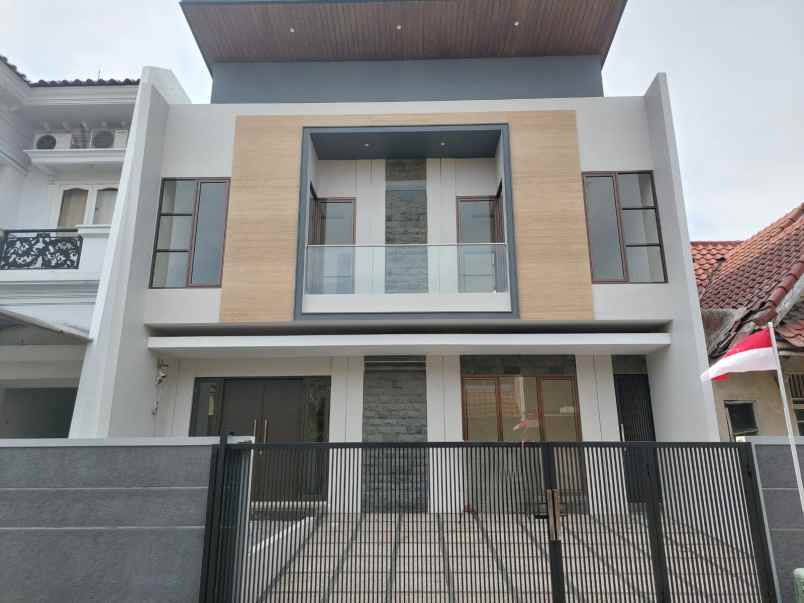 dijual rumah citraland international