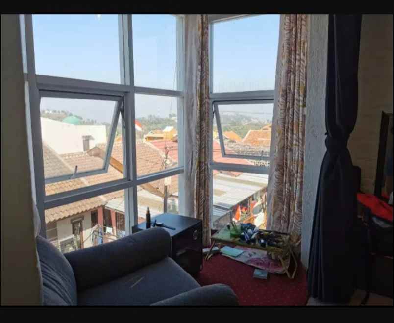 dijual rumah ciwaruga