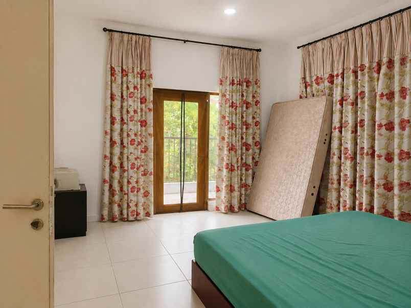 dijual rumah cluster alamanda jgc